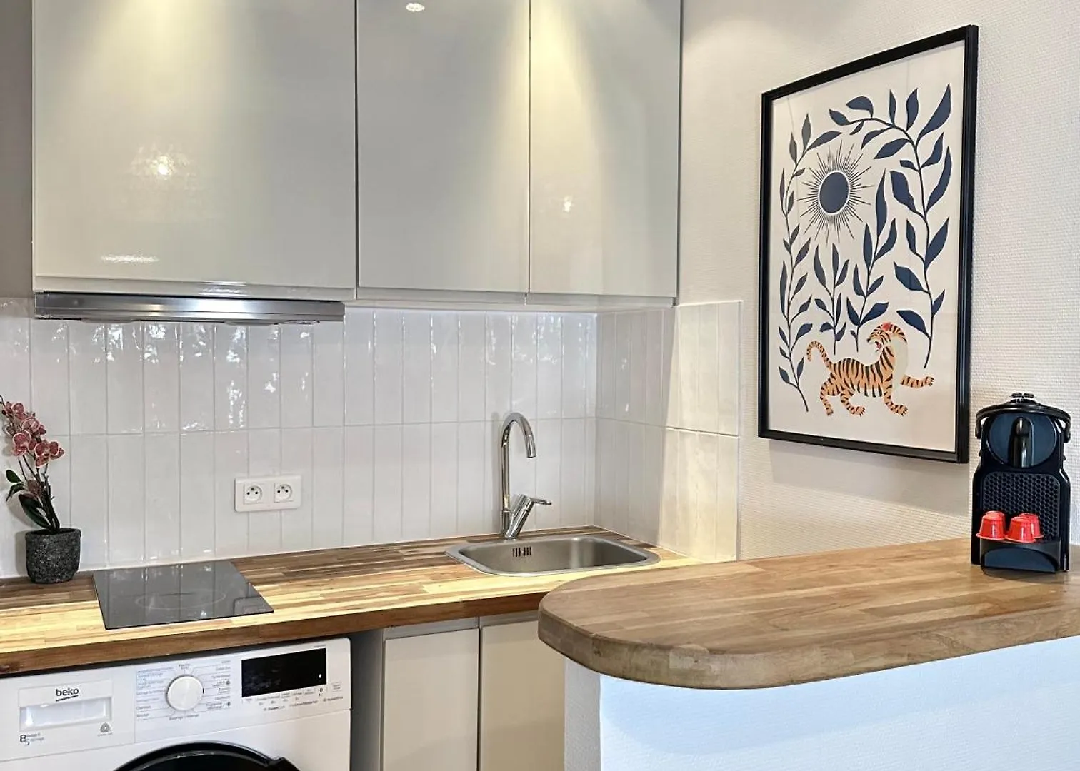 Elegant Home Near Trocadero Paris